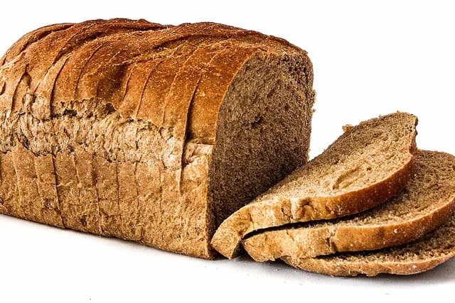 Fresh made bread 05.jpg