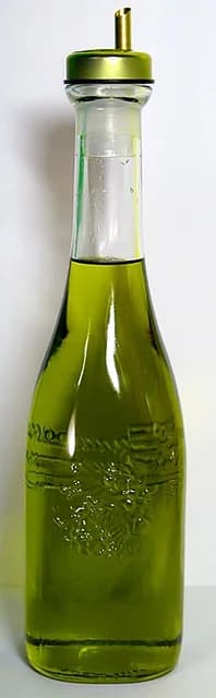 Italian olive oil 2007.jpg