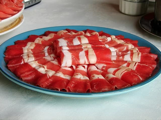Raw beef slices.jpg